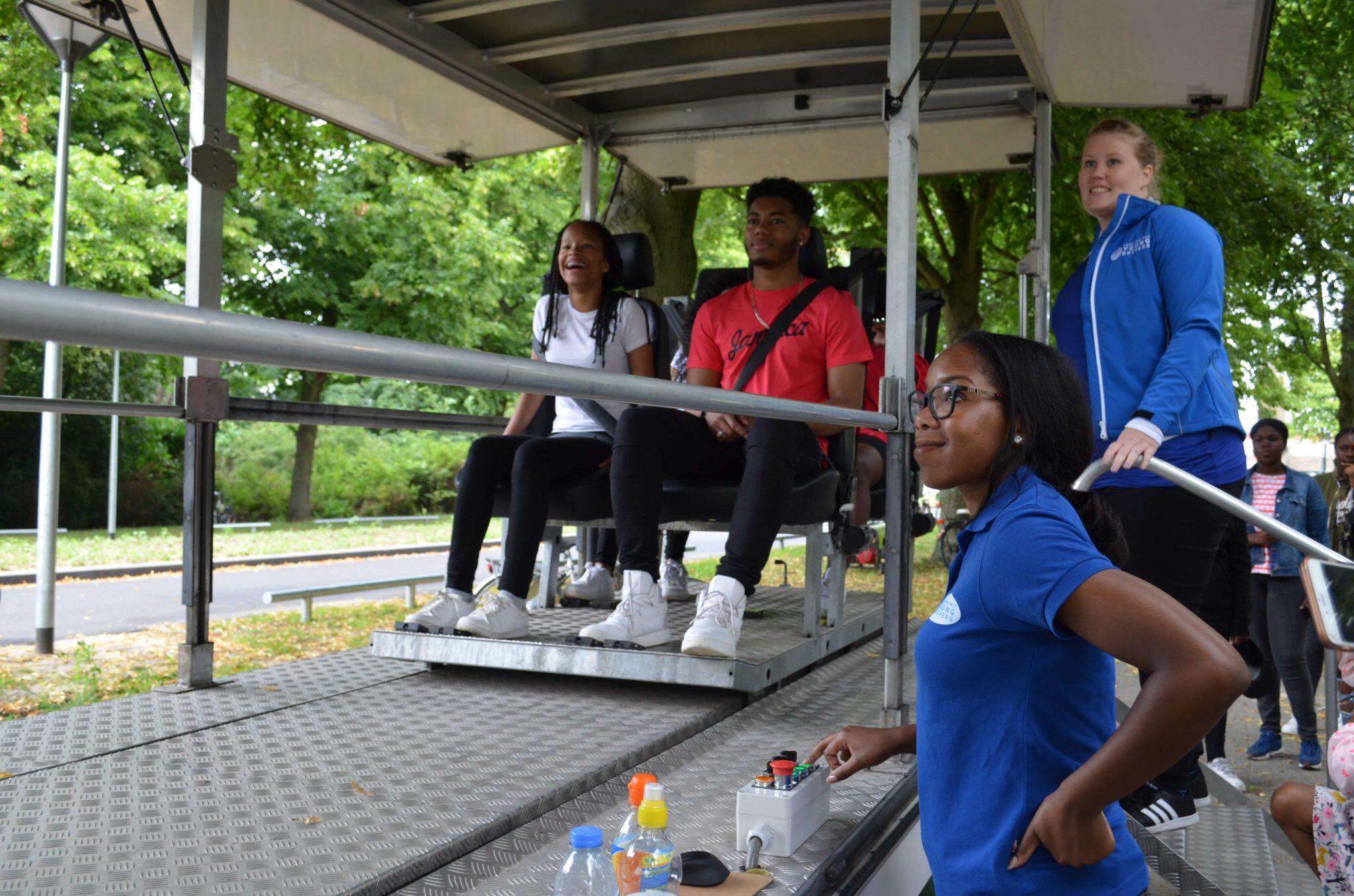 Jongeren in de crash test