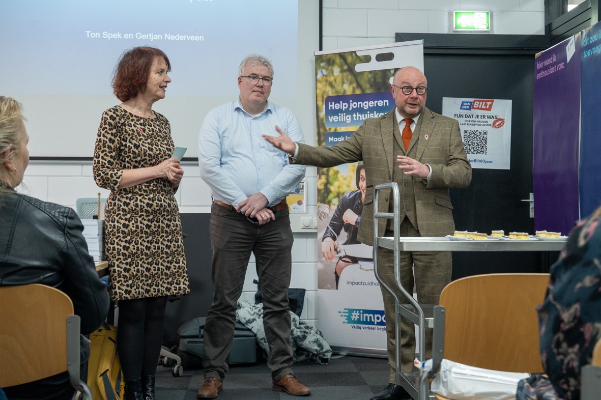 Ton Spek en Gertjan Nederveen lichten de pilot "Instructeurs met #impact" toe.